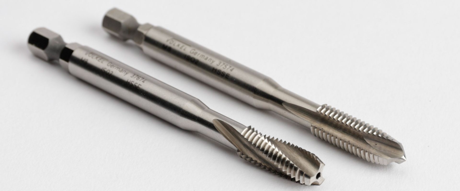 Spaciális menetfúrók